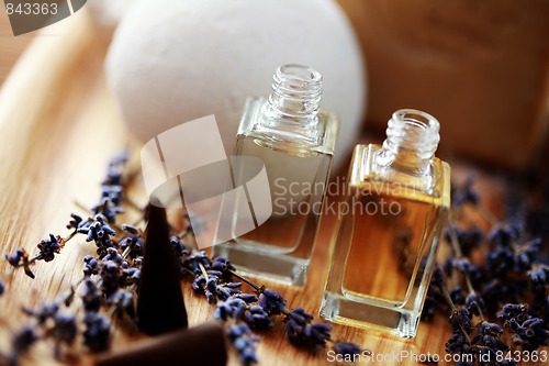Image of lavender aromatherapy oil