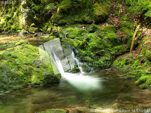 Image of Refreshing waterfalls.