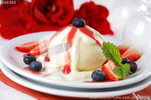 Image of Dumplings with strawberry - knoedel