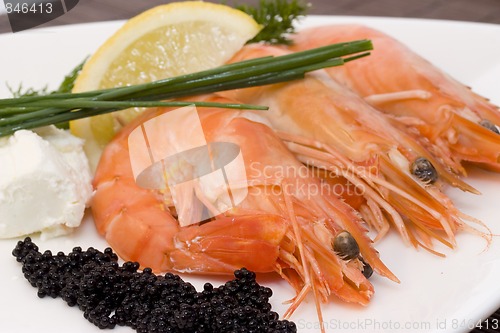 Image of shrimps and caviar