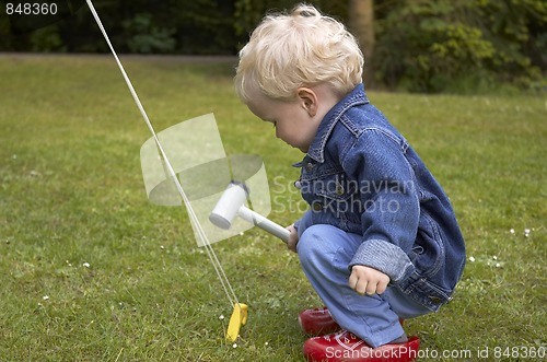 Image of Setting up the tent