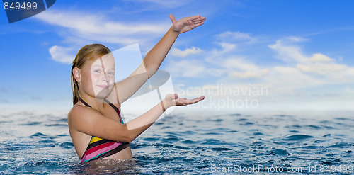 Image of kid showing the size of something
