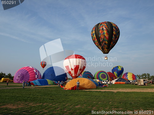 Image of Hot air balloons.