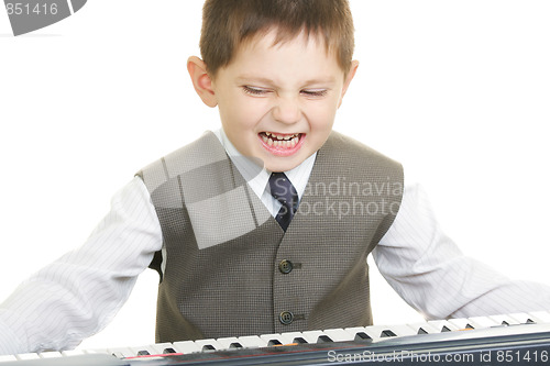 Image of Expressive little pianist