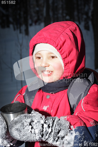 Image of Smiling kid with mug