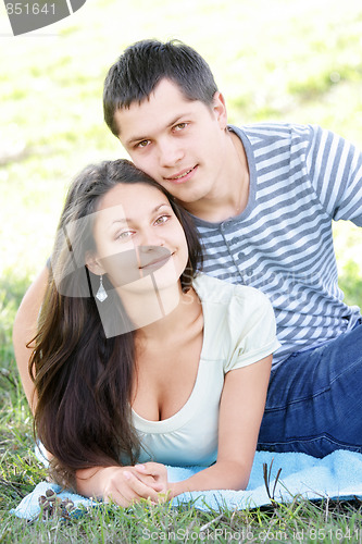 Image of Couple on ground