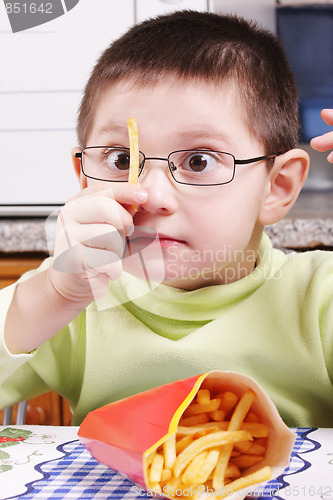 Image of Examining potato