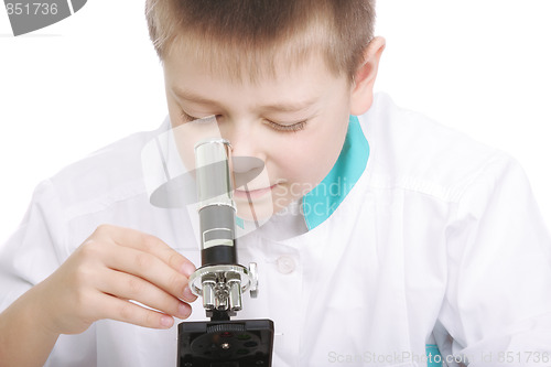 Image of Kid tuning microscope