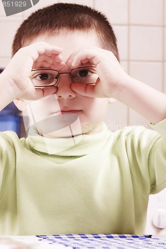 Image of Hands like binoculars