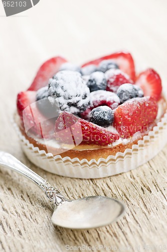 Image of Fruit tart with spoon