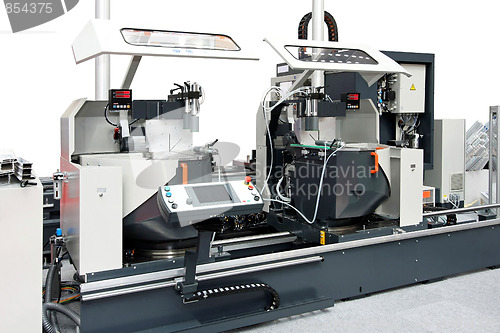 Image of Aluminum machine