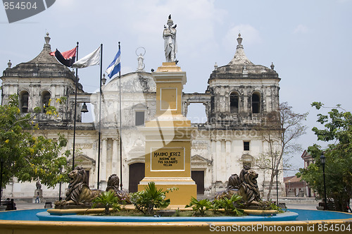 Image of fountain and leon cathedral in central park leon nicaragua