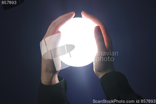 Image of Glowing sphere