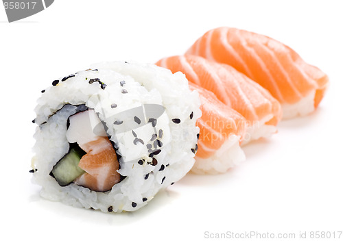 Image of five pieces of sushi