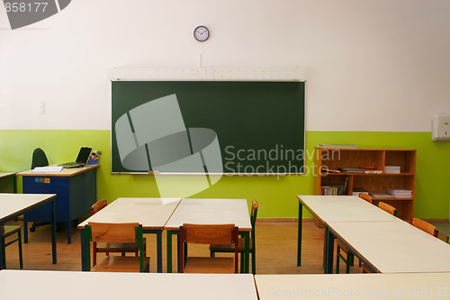 Image of empty classroom