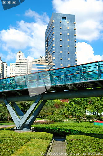 Image of Overbridge in citypark