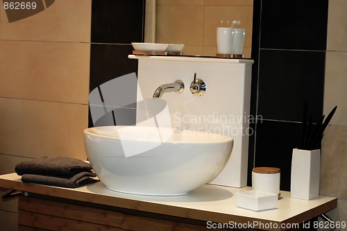 Image of bath sink