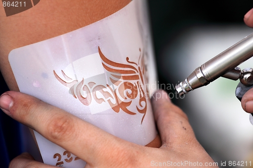 Image of air brush tatoo