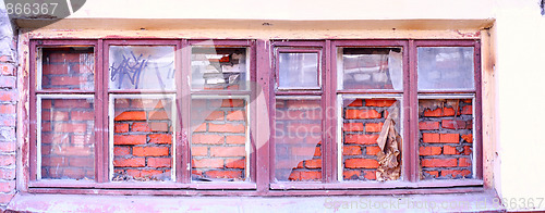 Image of obsolete window