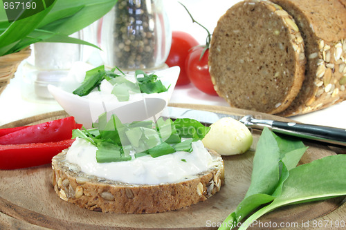 Image of Cottage cheese bread with wild garlic
