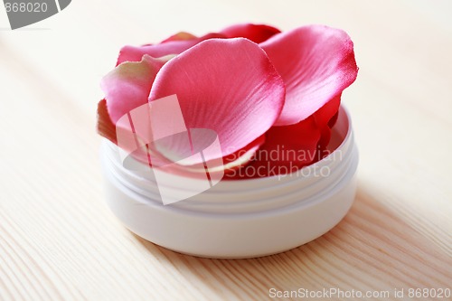 Image of rose face cream