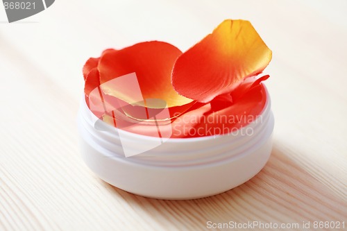 Image of rose face cream