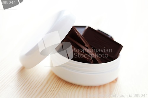 Image of chocolate face cream