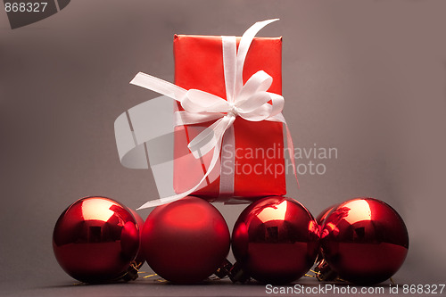 Image of Present and christmas balls