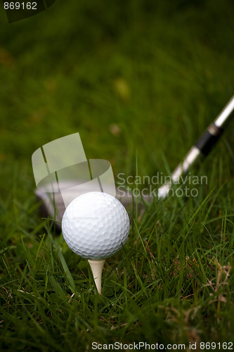 Image of Golf Ball and Tee