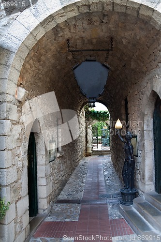 Image of Alley to Courtyard