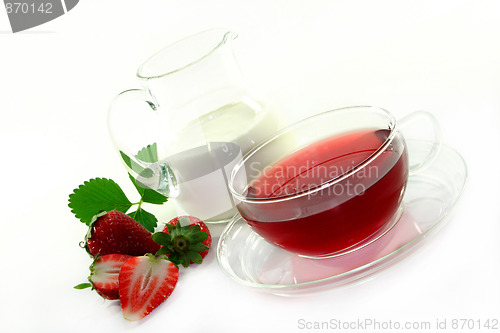 Image of Cream - strawberry - Tee