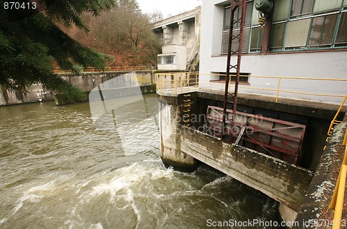 Image of Canal dam