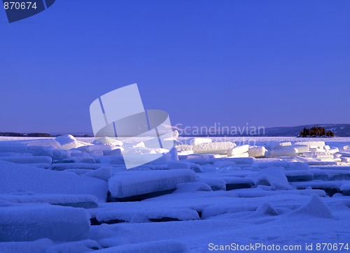 Image of Ice cubes floating on lake 