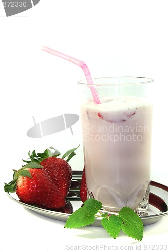 Image of Strawberry shake with lemon balm