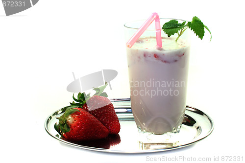 Image of Strawberry shake with lemon balm