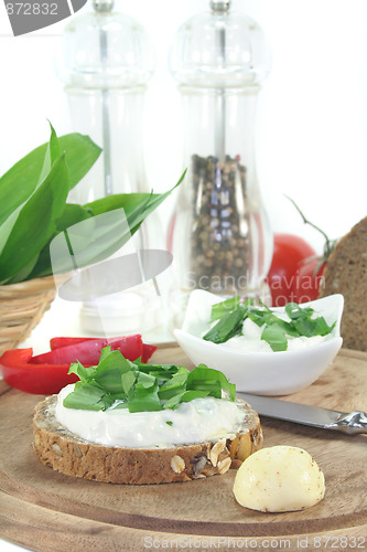 Image of Cottage cheese bread with wild garlic