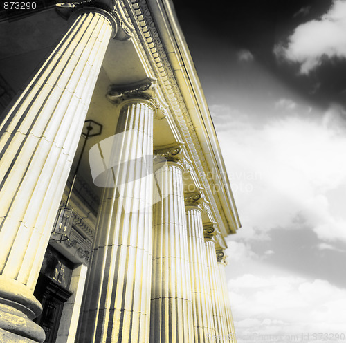 Image of Greek pillars