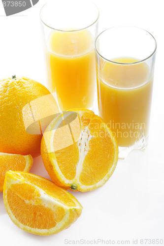 Image of Oranges and juice above view