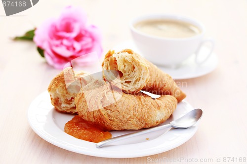 Image of butter croissant