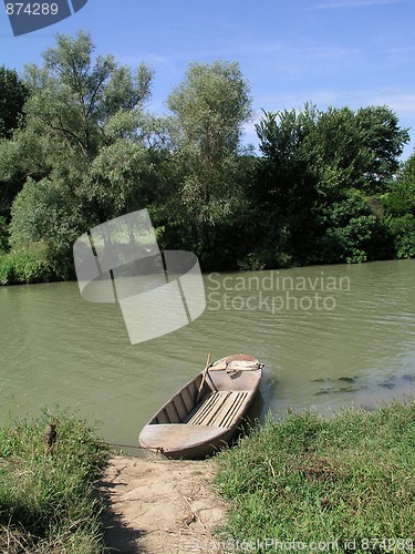 Image of River, boat and sunny day