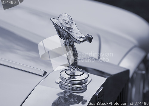 Image of Rolls Royce bonnet