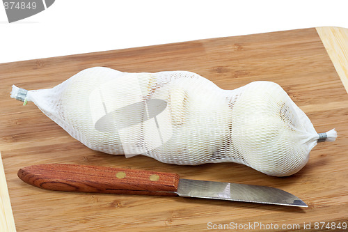 Image of Garlic in a net