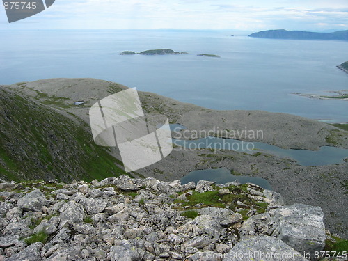 Image of Nord-Fugløy and Fugløykalven