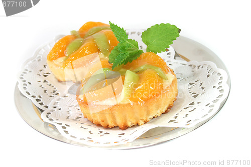 Image of Mandarin tartlet with lemon balm