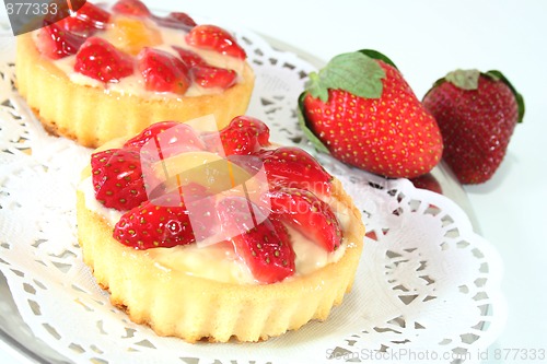Image of Strawberry tarts with strawberries