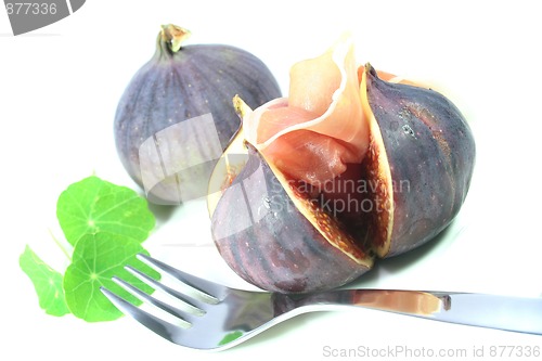 Image of Figs with Serrano ham