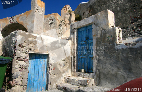 Image of Ruined house in Oia, Santorini