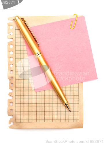 Image of Note papers and pen