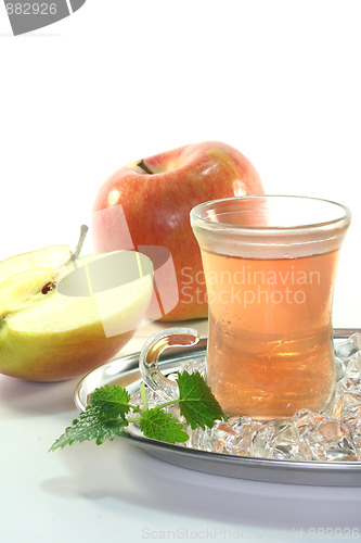 Image of Apple iced tea