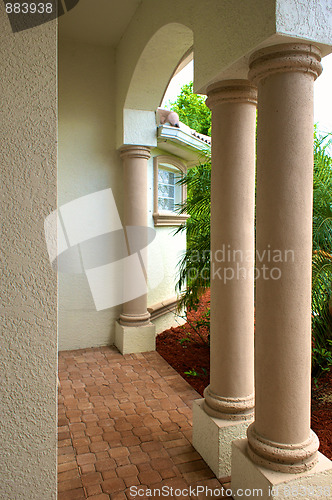 Image of arch and columns